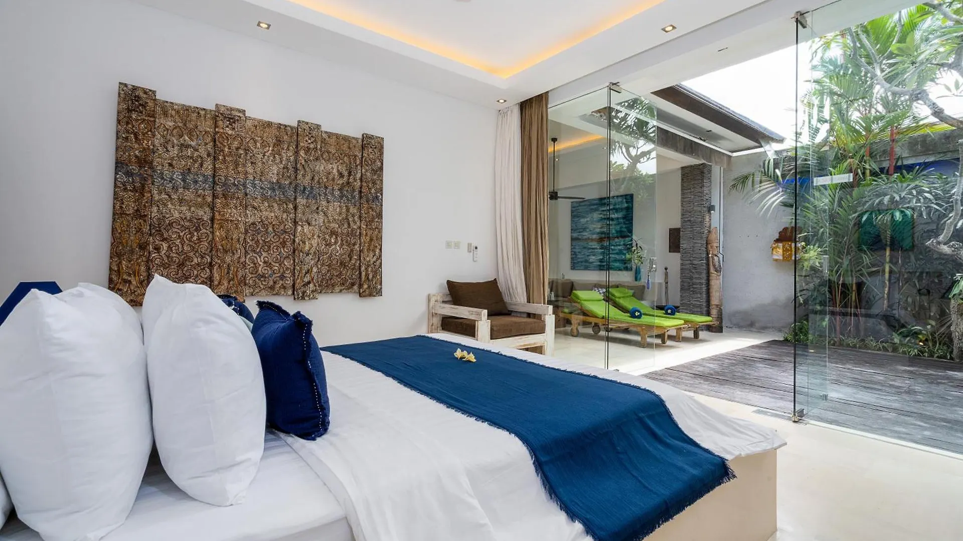 Villa Celine 2 Chambres Piscine Seminyak  Indonesia