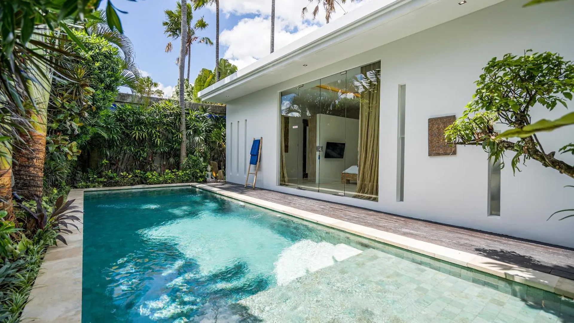 Villa Celine 2 Chambres Piscine Seminyak Bali contacts